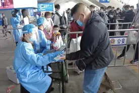 科技防疫｜只刷身份证即可进站！深圳北站核验车票、防疫信息仅需4秒图片