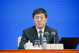 工信部：推动虚拟现实等新型消费终端发展，丰富5G应用载体图片