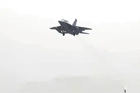 航空工业洪都2022年首批飞机转场交付图片