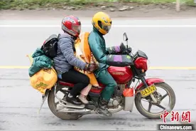 广西摩托大军骑车返乡图片