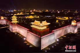 太原古县城“锦绣太原中国年 凤舞龙城花灯会”亮灯开幕图片