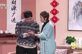 热搜爆了！“还得是沈腾马丽”，《还不还》表情包全网刷屏，撒贝宁“虎虎祟祟”笑坏网友，还有她因太漂亮登上热搜图片