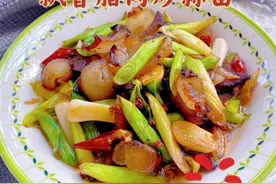 香气四溢超级下饭的蒜苗炒腊肉图片