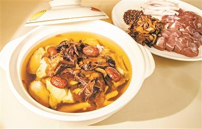 花胶炖茯苓 2026年花胶羹的作用与功效