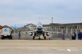 海空雄鹰，展开云中厮杀……图片
