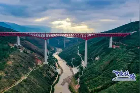 这座90层楼高的桥，连破两项纪录！图片