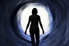 临死前看到“人生走马灯”？科学家证实：可能真存在图片