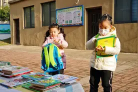 长沙三所幼儿园携手为山区孩子捐书上千册图片