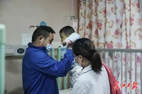 “你的肝会在儿子身体里长成他需要的样子”，妈妈割肝救1岁4个月儿子图片