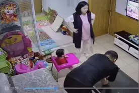 隔空听到妻子发飙，丈夫立马做家务，网友：看出满满的求生欲图片