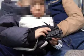 吓出冷汗！男童脑内竟长了“头发”，这些信号一定要注意图片