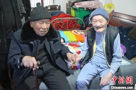 两名“90后”老兵的70年后“约会”图片