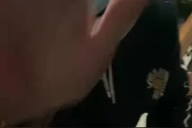 上海女租户家里没菜，一楼阿姨送来三大袋：“住在一栋楼就是好朋友”图片