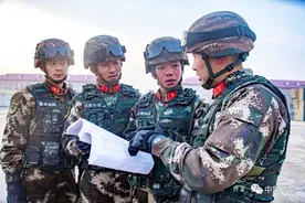 想看武警特战队员的日常训练？安排图片