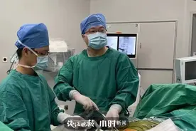 宁波一男子打篮球闪了腰，差点瘫痪！医生：遇到这种情况，一定要及时就医图片