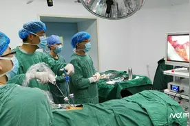 顺德一女子患两种癌症，微创手术却快速康复，只因做对这件事图片