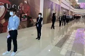 杭州万象城临时封控！浙江两所高校有师生初筛阳性，鄞州区部分学校、幼儿园停课图片