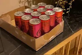 12罐可乐换出一个小超市，疫情下上海人的互助太暖了图片