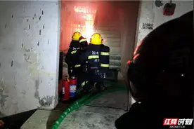 你随手乱扔的未熄灭烟头真的会引发一起火灾图片