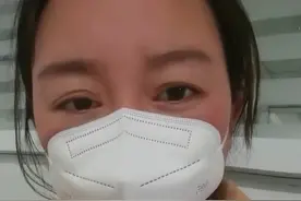 三胞胎在医院陪护生病妈妈，网友：三个儿子就是壮门面图片