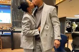 狗粮暴击！！阿耶莎晒与库里合照 两人亲亲搂搂抱抱图片