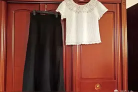 裸妆：百搭款女士钩针套头衫（有编织图解）图片