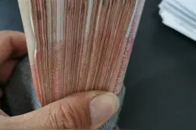 藏着全部身家的袜子丢了，老人急得睡不着！其实好心人正四处找她图片