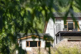 失去游客的黄山和莫干山图片