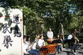 那些从小就在学琴的同学，上大学了还在弹吗？图片
