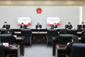 山东高院召开“喜迎二十大、永远跟党走、奋进新征程”青年干警座谈会图片