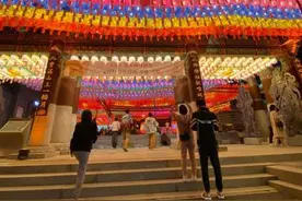 韩国多地举行佛诞庆典 现候任总统发表贺词图片