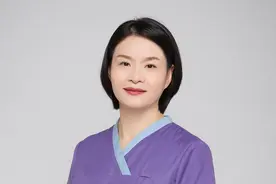 青岛和睦家医院助产士毛玉芬：她是产房里的“白衣天使”也是一线的“抗疫战士”图片