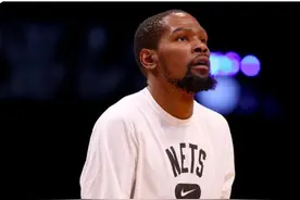 杜兰特：NBA主教练最重要的工作是管理人事关系图片