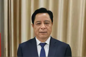 石榴花开 籽籽同心图片
