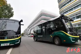 智能网联汽车头部企业聚集车谷，百余企业入驻打造全周期产业链图片