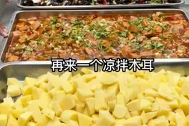 长丰老张一家为留守老人做免费爱心餐：他们吃得香 我们就开心图片