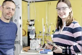充电时能吸收二氧化碳的电池图片