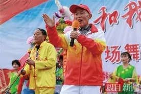 深山“百灵”王义富：用歌声快乐一方百姓图片