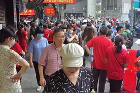 高考第一天！长沙考生妈妈：给孩子准备清淡点，轻装上阵图片