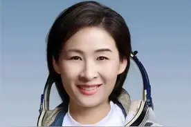 她们发光人生背后的高考故事→图片