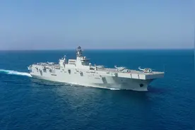 两栖攻击舰为什么重要？图片