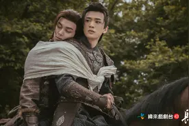 杨幂砸重金培养易大千！他只顾「吃醋」好兄弟吴磊爱迪丽热巴图片
