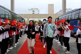 中考开考！烟台开发区3390名初四学生顺利赴考图片