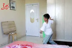 一张扑克牌，7岁的他竟能这样玩？弹指之间“非一般”的梦想！​图片