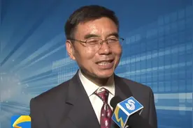 山东大学物理学院教授仝殿民：学校给予的宽松政策，让年轻人安心从事基础研究图片