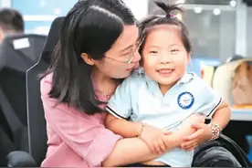 跟着妈妈去上班图片