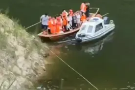 湖北黄冈一景区漂流项目发生安全事故 当地回应天目新闻：一人死亡 已在调查图片