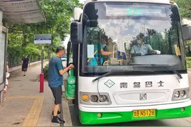 371路公交线改为无人售票，市区仅剩3条有人售票线路图片