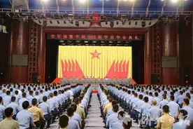100%递交申请、100%服从分配！空军预警学院首批00后毕业生将奔赴边疆图片