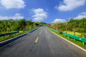 红路点亮红土地图片